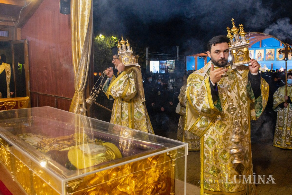 Laudă de seară în cinstea unuia dintre ocrotitorii românilor din afara granițelor 190165