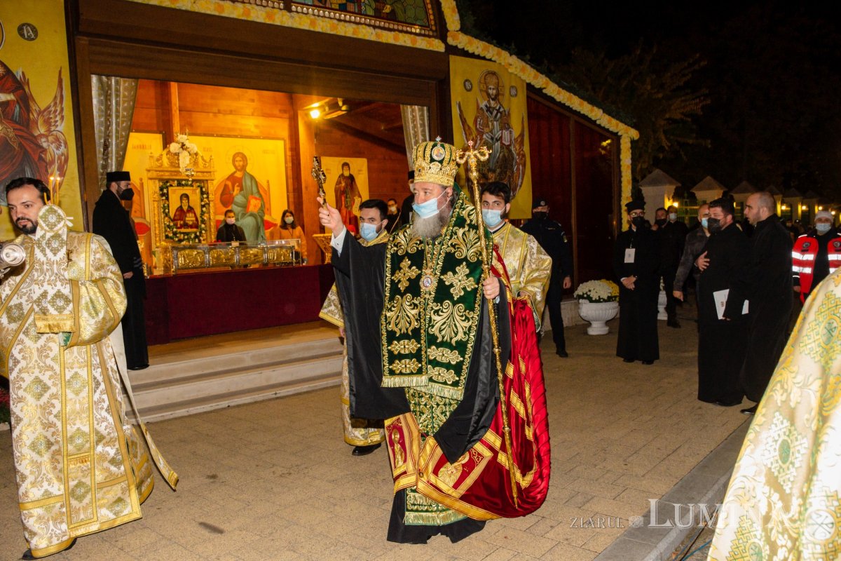Laudă de seară în cinstea unuia dintre ocrotitorii românilor din afara granițelor 190175