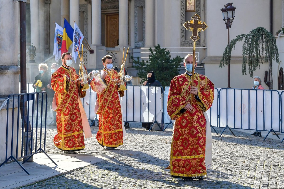 Începutul sărbătorii Mucenicului Izvorâtor de Mir pe Colina Bucuriei 190289