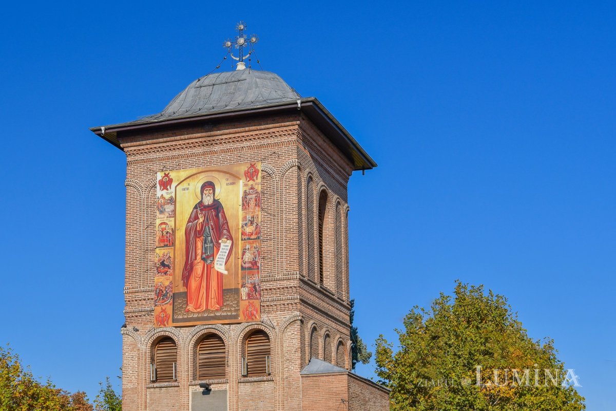 Începutul sărbătorii Mucenicului Izvorâtor de Mir pe Colina Bucuriei 190294