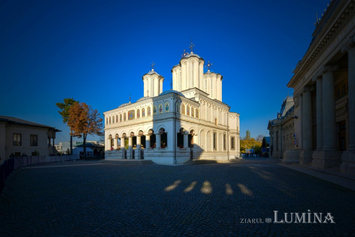 Începutul sărbătorii Mucenicului Izvorâtor de Mir pe Colina Bucuriei 190307