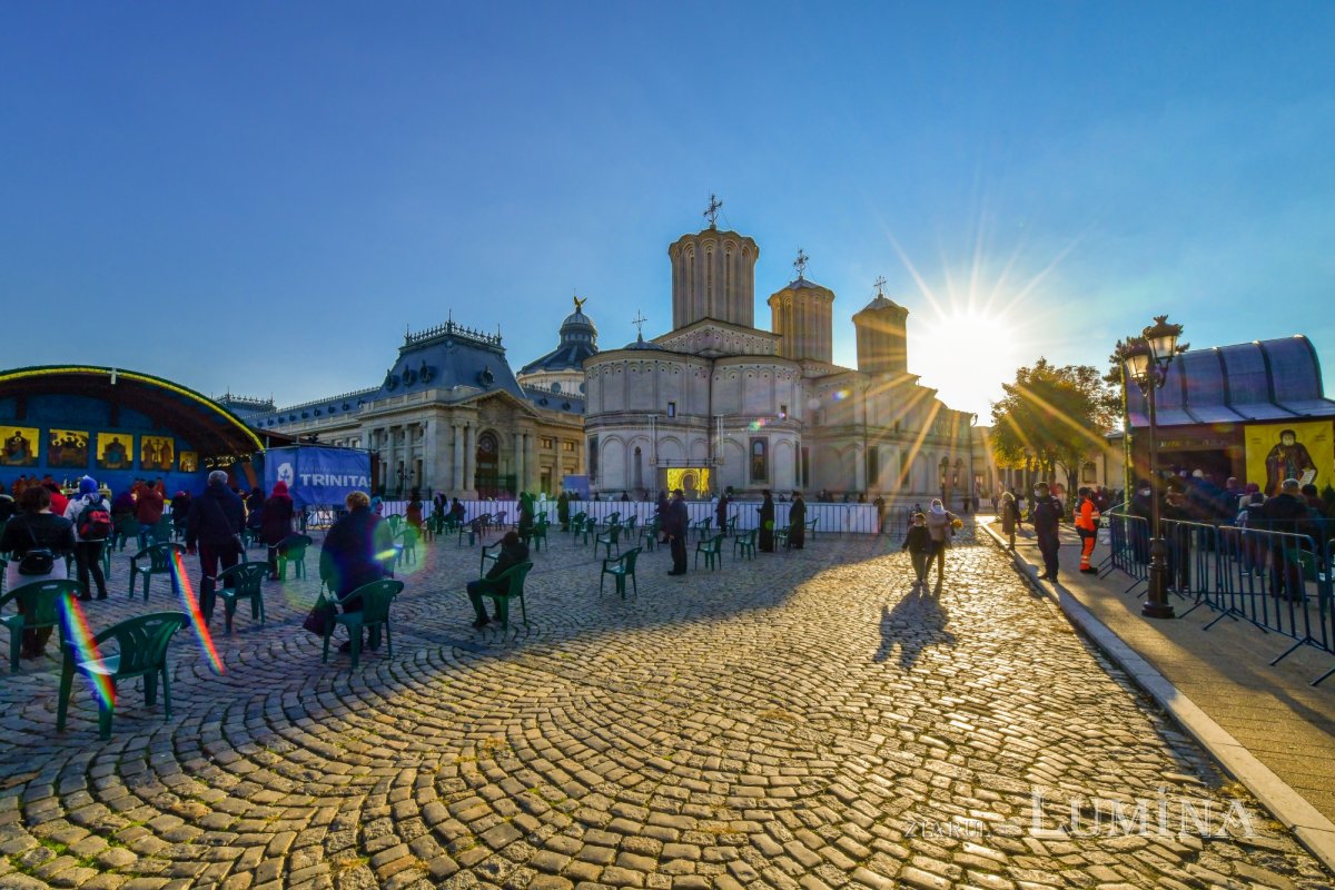Începutul sărbătorii Mucenicului Izvorâtor de Mir pe Colina Bucuriei 190308