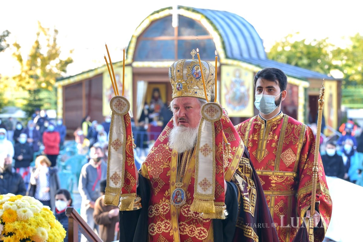 Începutul sărbătorii Mucenicului Izvorâtor de Mir pe Colina Bucuriei 190313