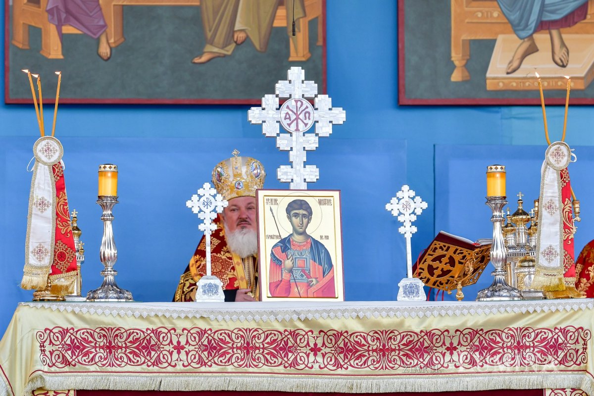 Începutul sărbătorii Mucenicului Izvorâtor de Mir pe Colina Bucuriei 190315