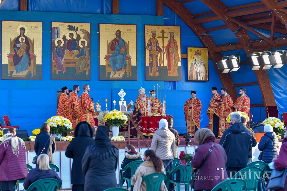 Începutul sărbătorii Mucenicului Izvorâtor de Mir pe Colina Bucuriei 190321