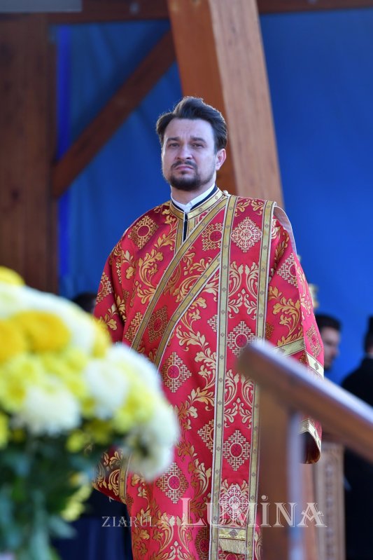 Începutul sărbătorii Mucenicului Izvorâtor de Mir pe Colina Bucuriei 190326