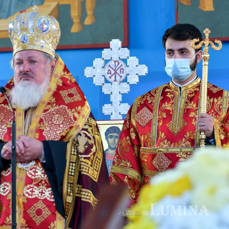 Începutul sărbătorii Mucenicului Izvorâtor de Mir pe Colina Bucuriei 190331