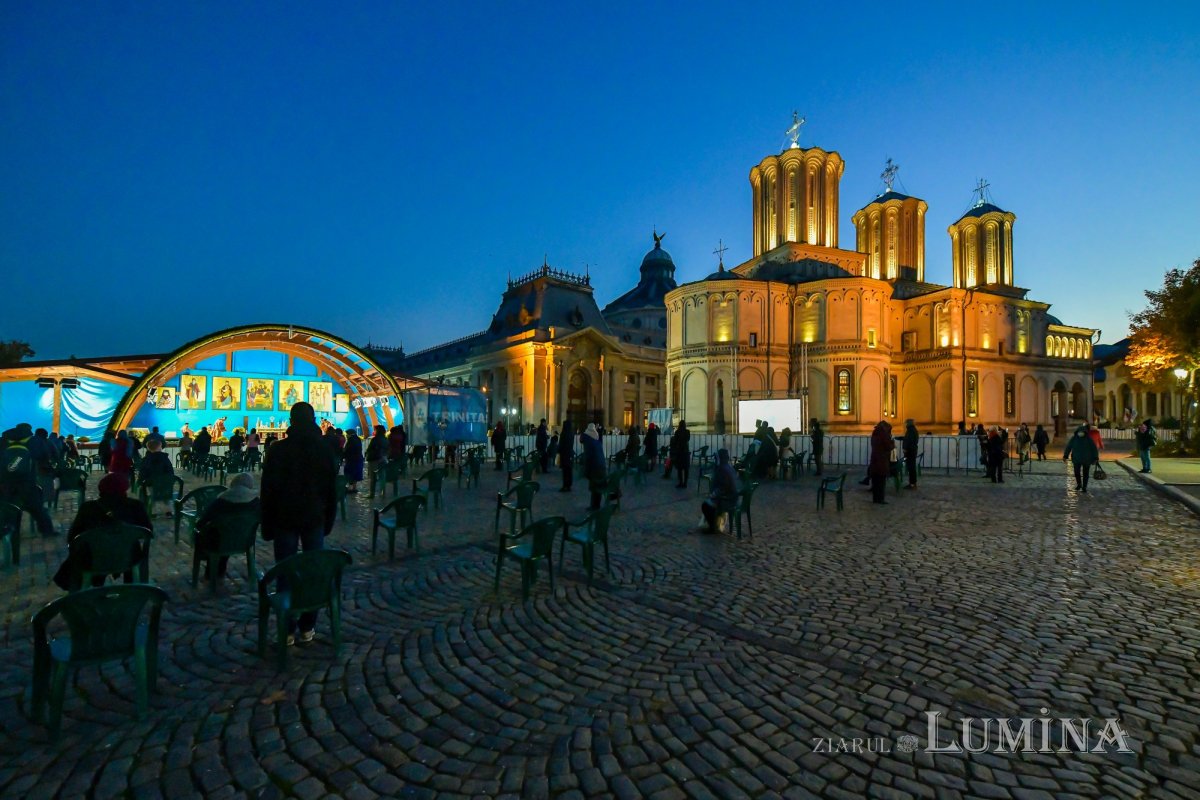 Începutul sărbătorii Mucenicului Izvorâtor de Mir pe Colina Bucuriei 190340