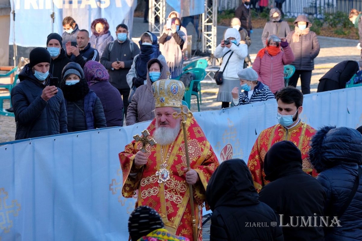 Prăznuire duhovnicească adusă Sfântului Mucenic Dimitrie pe Colina Bucuriei 190386