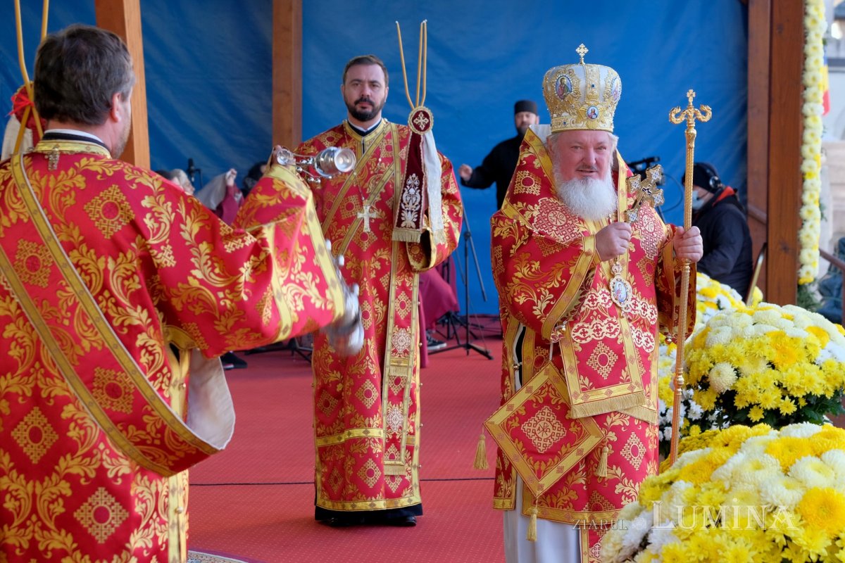 Prăznuire duhovnicească adusă Sfântului Mucenic Dimitrie pe Colina Bucuriei 190387