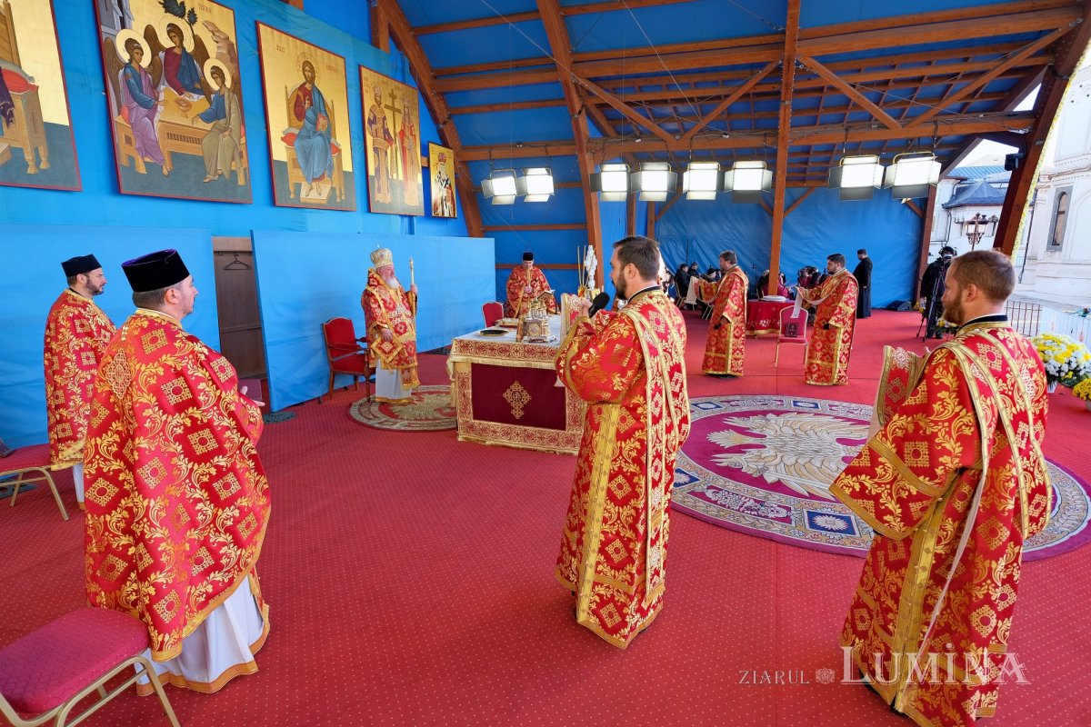 Prăznuire duhovnicească adusă Sfântului Mucenic Dimitrie pe Colina Bucuriei 190391