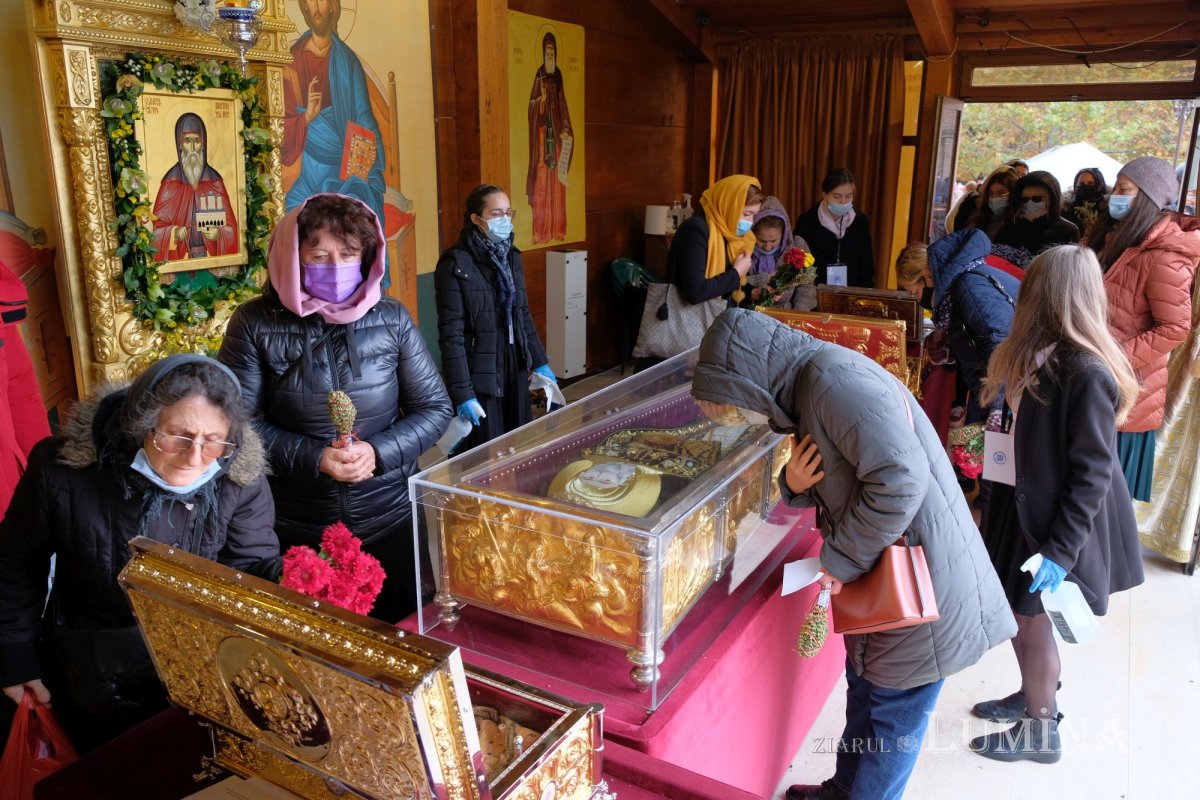 Prăznuire duhovnicească adusă Sfântului Mucenic Dimitrie pe Colina Bucuriei 190411