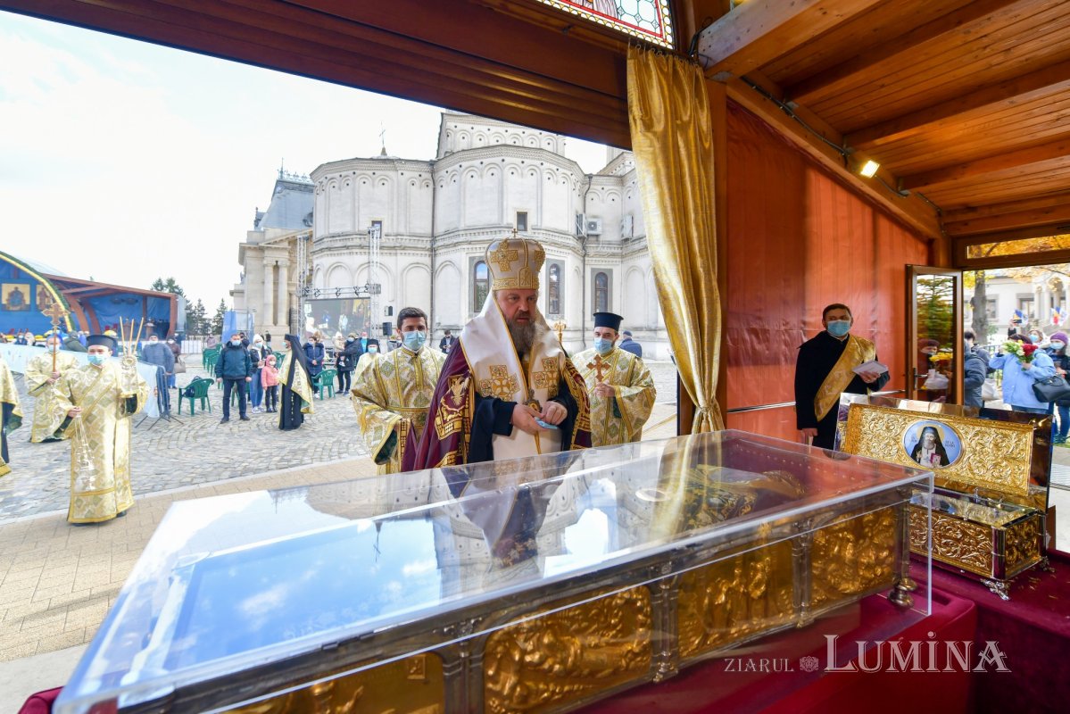 Rugăciune de seară în cinstea Ocrotitorului Bucureștilor pe Colina Bucuriei 190531