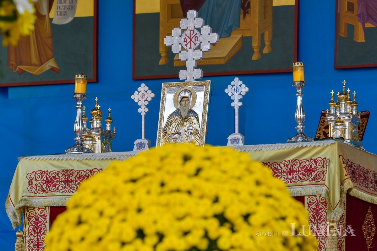 Rugăciune de seară în cinstea Ocrotitorului Bucureștilor pe Colina Bucuriei 190532