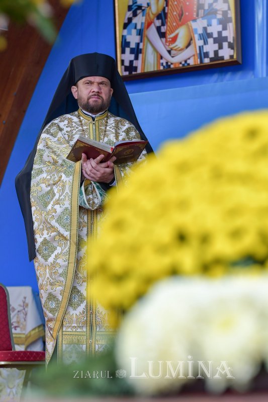 Rugăciune de seară în cinstea Ocrotitorului Bucureștilor pe Colina Bucuriei 190536