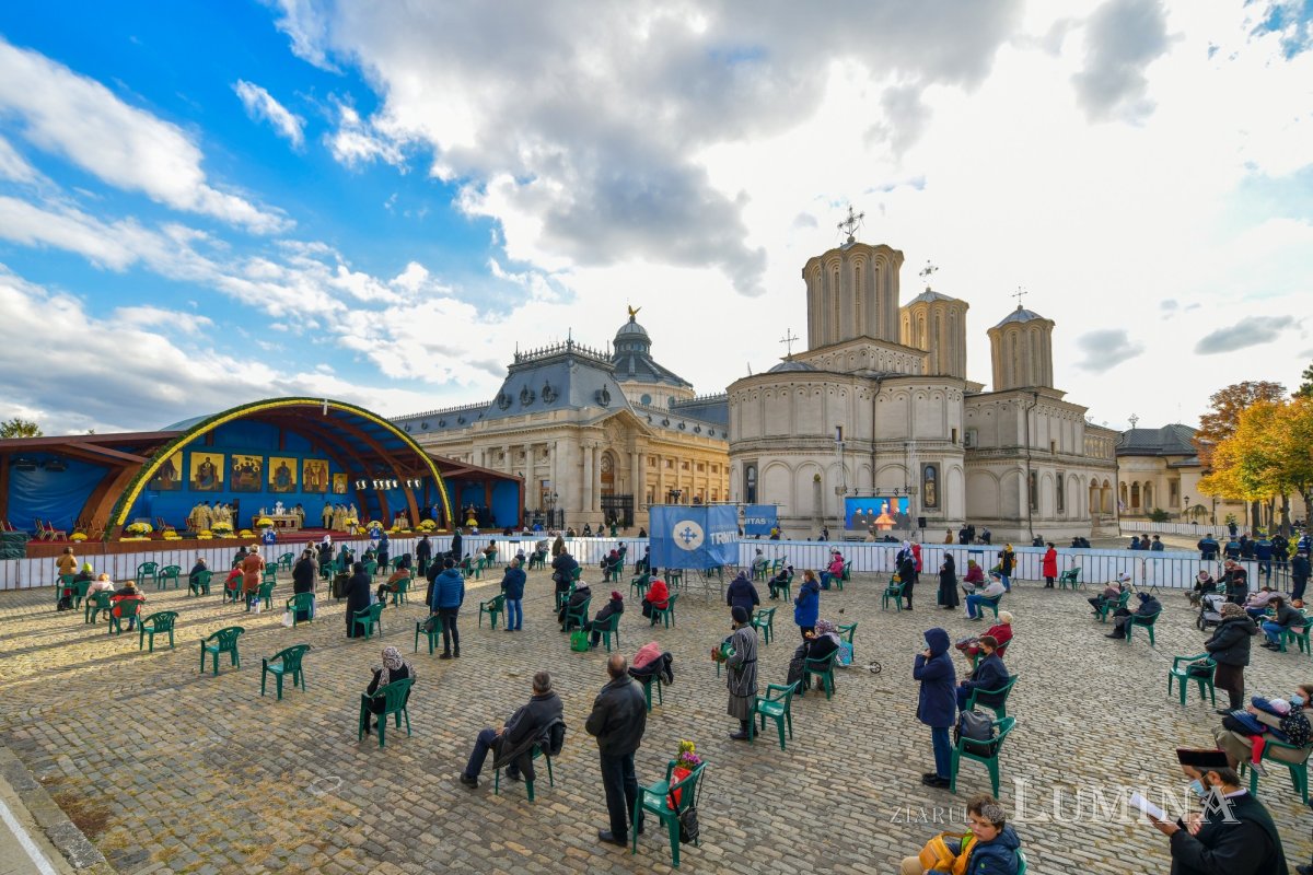 Rugăciune de seară în cinstea Ocrotitorului Bucureștilor pe Colina Bucuriei 190539