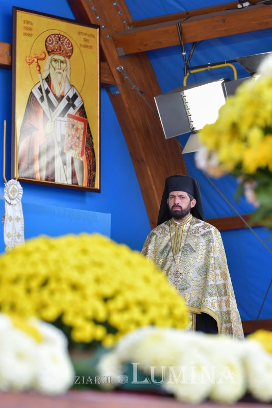 Rugăciune de seară în cinstea Ocrotitorului Bucureștilor pe Colina Bucuriei 190541