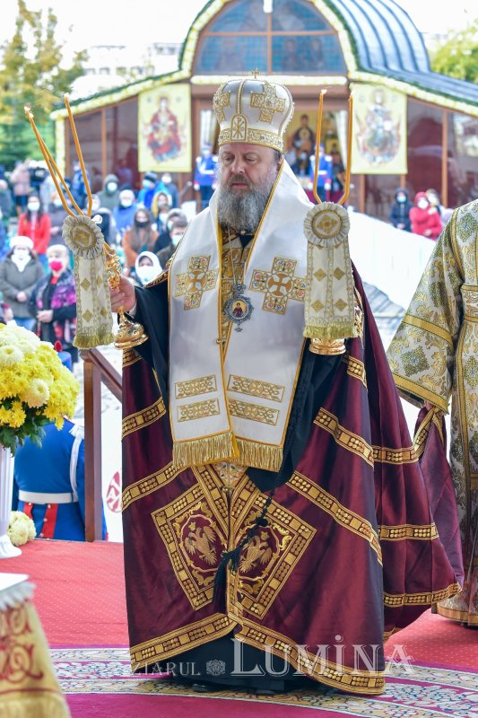 Rugăciune de seară în cinstea Ocrotitorului Bucureștilor pe Colina Bucuriei 190547