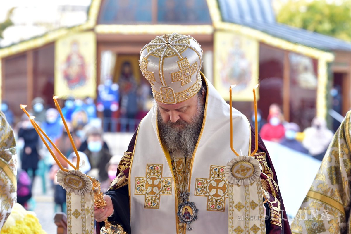 Rugăciune de seară în cinstea Ocrotitorului Bucureștilor pe Colina Bucuriei 190548