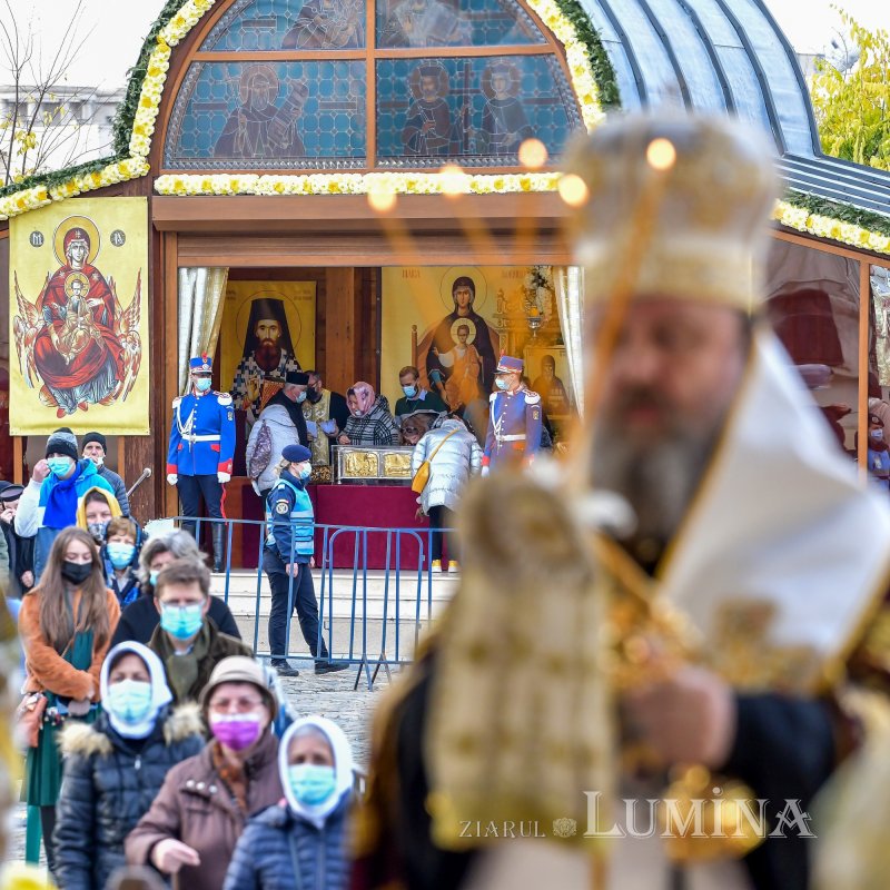 Rugăciune de seară în cinstea Ocrotitorului Bucureștilor pe Colina Bucuriei 190549