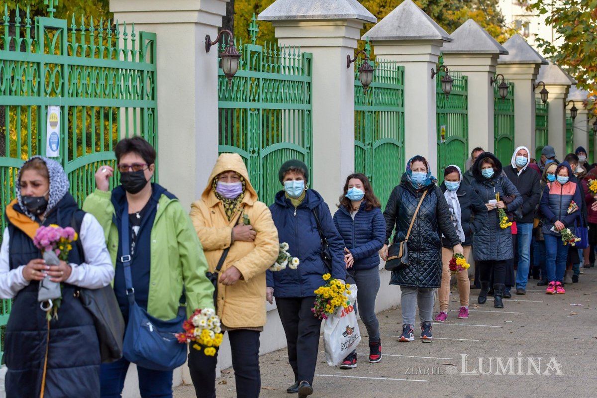 Rugăciune de seară în cinstea Ocrotitorului Bucureștilor pe Colina Bucuriei 190558