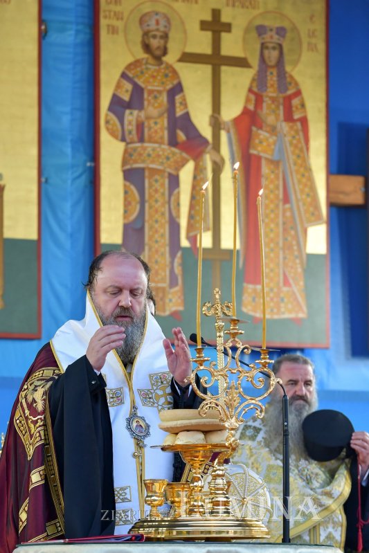 Rugăciune de seară în cinstea Ocrotitorului Bucureștilor pe Colina Bucuriei 190569