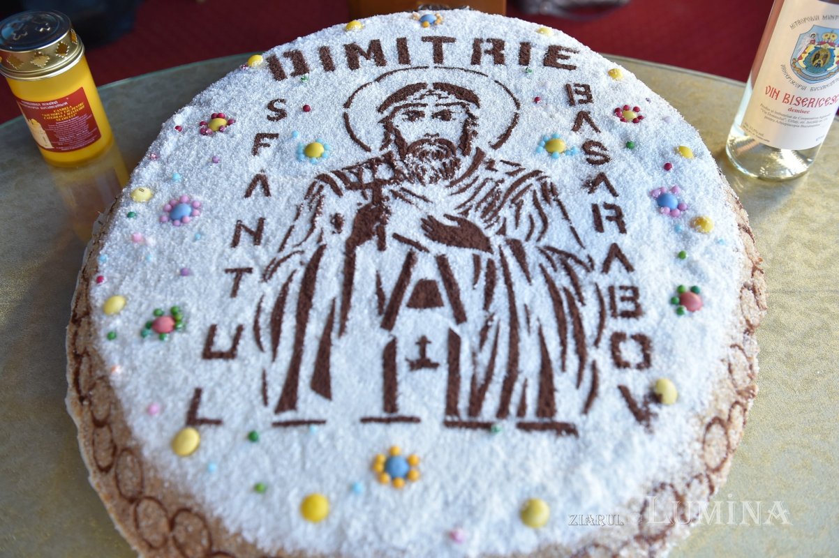 Binecuvântarea sfinților la hramul de toamnă al Catedralei Patriarhale 190781