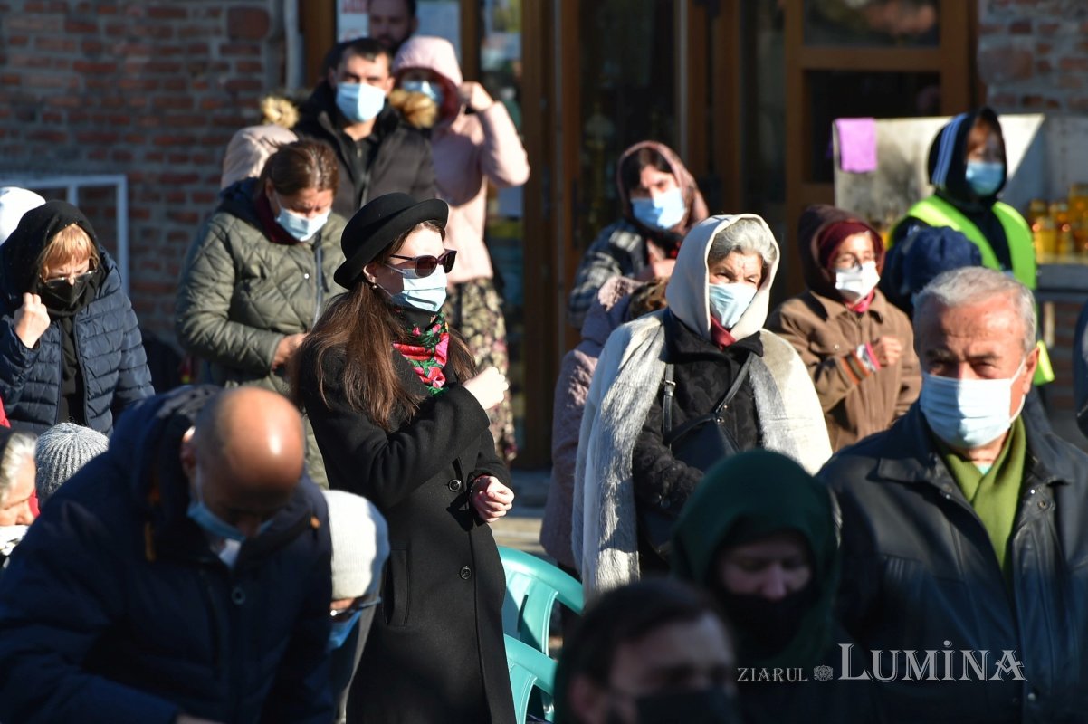 Binecuvântarea sfinților la hramul de toamnă al Catedralei Patriarhale 190790