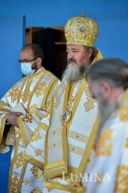 Binecuvântarea sfinților la hramul de toamnă al Catedralei Patriarhale 190792