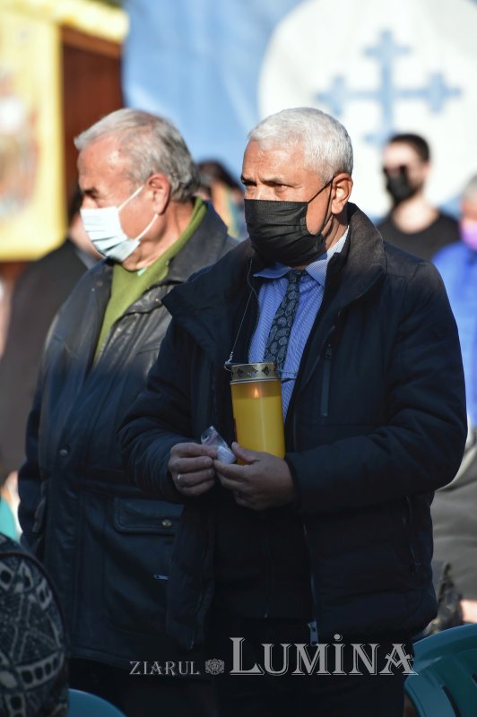 Binecuvântarea sfinților la hramul de toamnă al Catedralei Patriarhale 190796