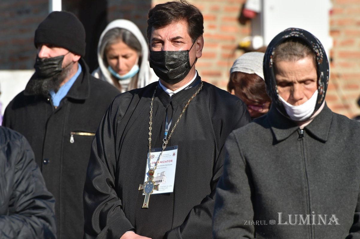 Binecuvântarea sfinților la hramul de toamnă al Catedralei Patriarhale 190819