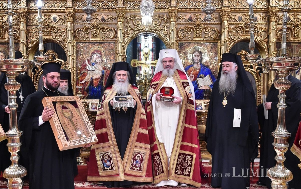 Întâlnirea sfinţilor şi a românilor de pretutindeni pe Colina Bucuriei 190522