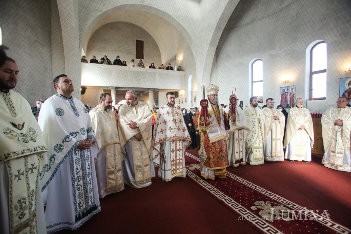 Noua biserică din Şelimbăr, judeţul Sibiu, a fost sfinţită 190621