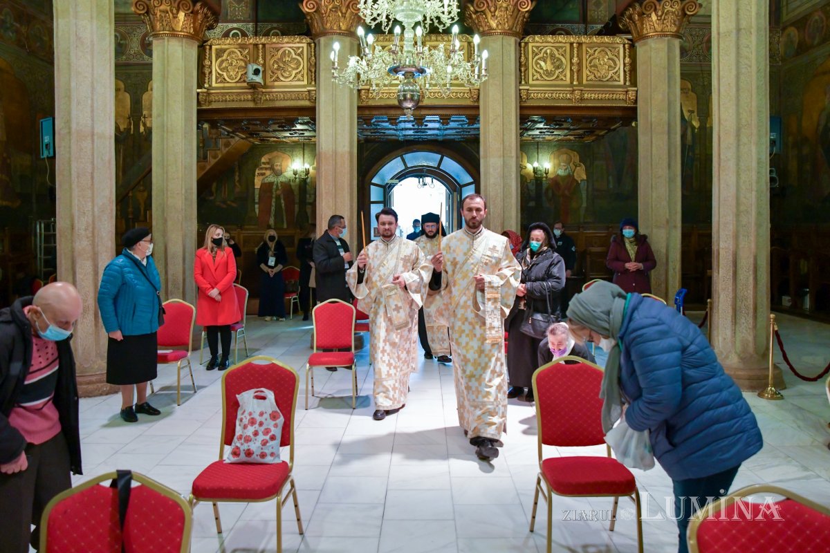 Priveghere în cinstea Sfântului Ierarh Iachint la Catedrala Patriarhală 190892