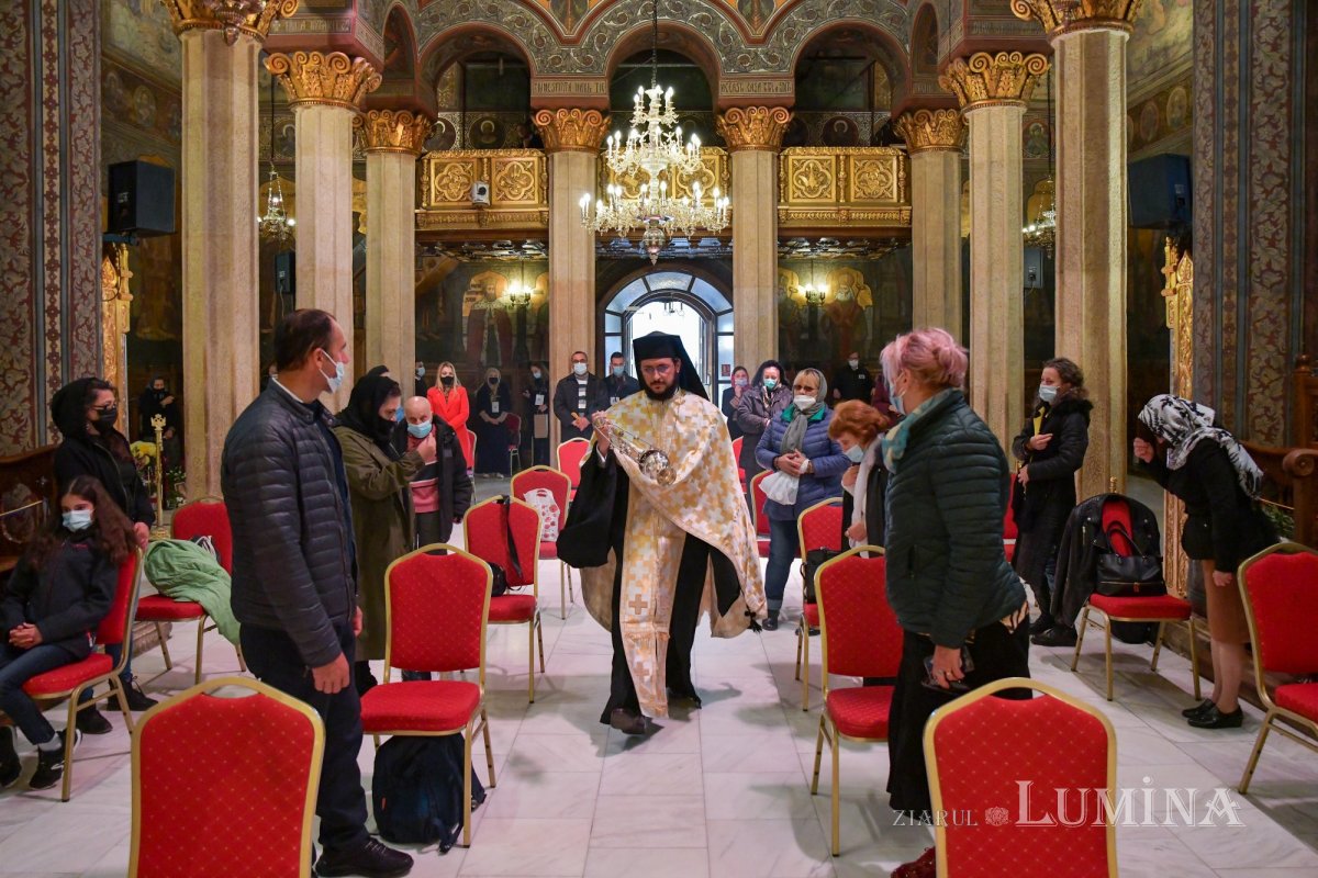 Priveghere în cinstea Sfântului Ierarh Iachint la Catedrala Patriarhală 190893