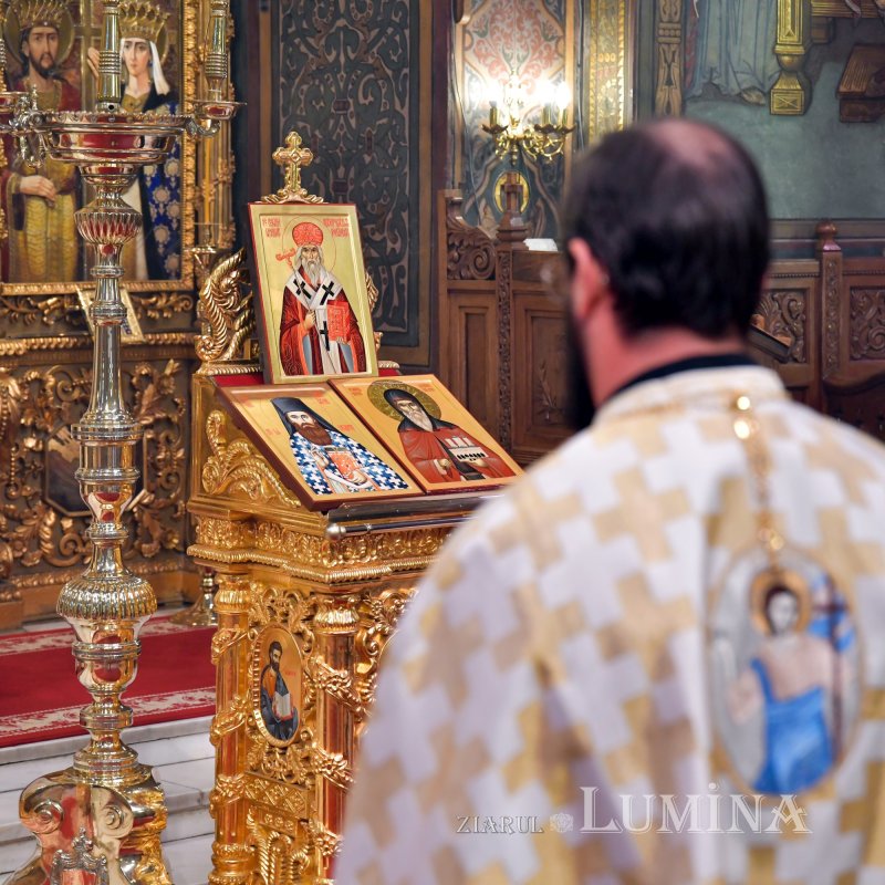 Priveghere în cinstea Sfântului Ierarh Iachint la Catedrala Patriarhală 190903