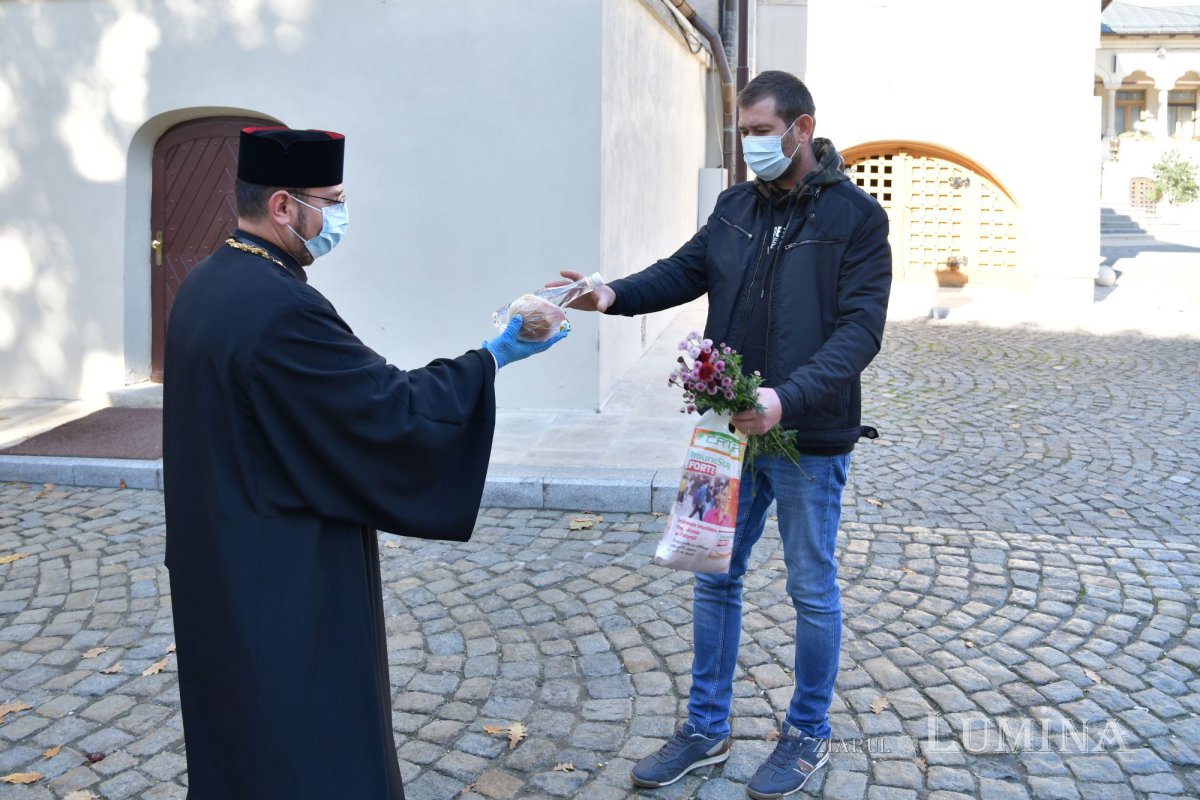 Hrană pentru credincioși în ultima zi a pelerinajului din Capitală  190997