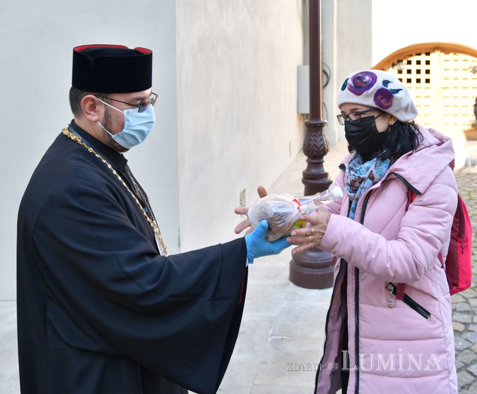 Hrană pentru credincioși în ultima zi a pelerinajului din Capitală  190998