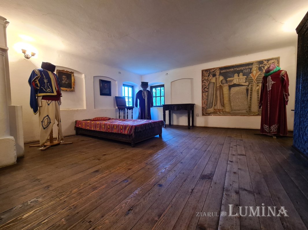 Satul culelor oltenești 191076