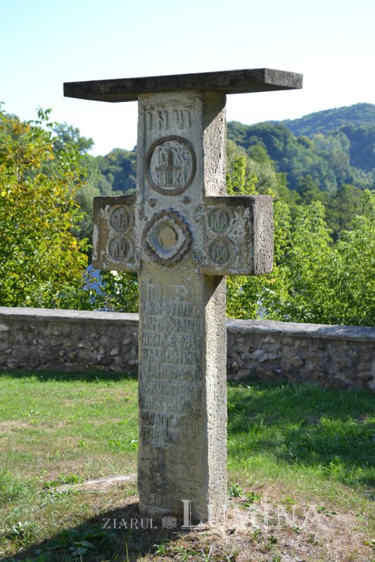 Satul culelor oltenești 191086