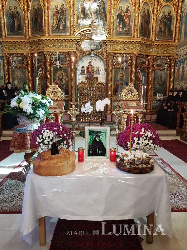 Comemorare la Văratic: 20 de ani de la trecerea la cele veșnice a stareței Nazaria Niță 191184