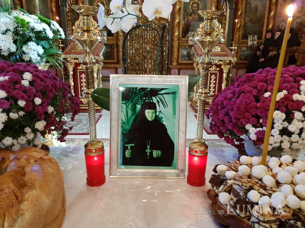 Comemorare la Văratic: 20 de ani de la trecerea la cele veșnice a stareței Nazaria Niță 191185