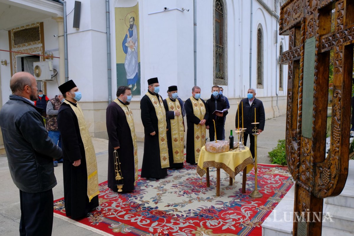 Rugăciune de pomenire a victimelor de la clubul Colectiv 191148