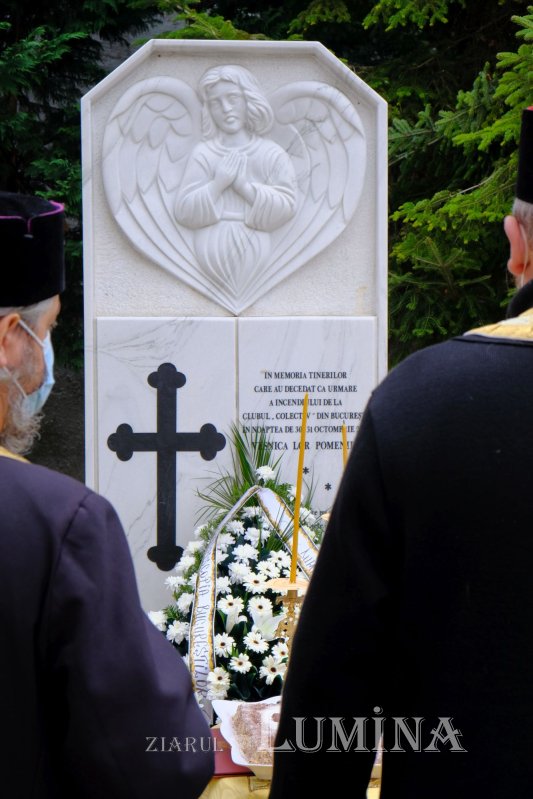 Rugăciune de pomenire a victimelor de la clubul Colectiv 191151