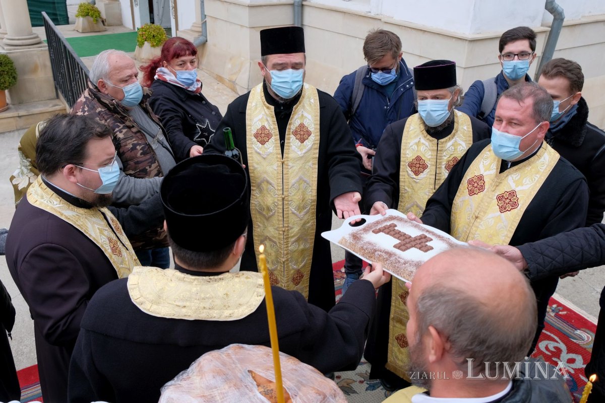 Rugăciune de pomenire a victimelor de la clubul Colectiv 191158