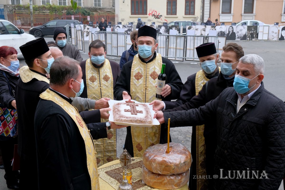 Rugăciune de pomenire a victimelor de la clubul Colectiv 191177