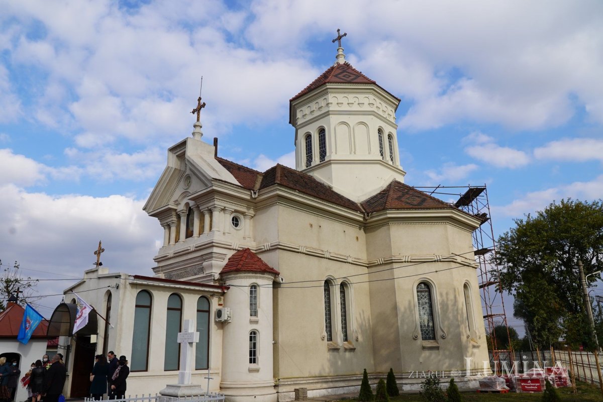 Binecuvântare la cripta filantropilor Nedelcu şi Ana Chercea 191215