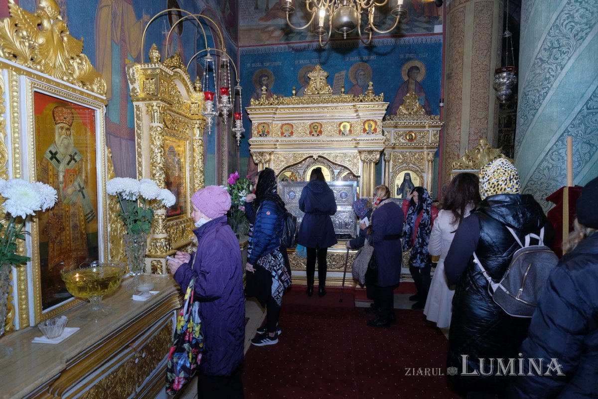 A început sărbătoarea Sfântului Ierarh Nectarie în Capitală 191830