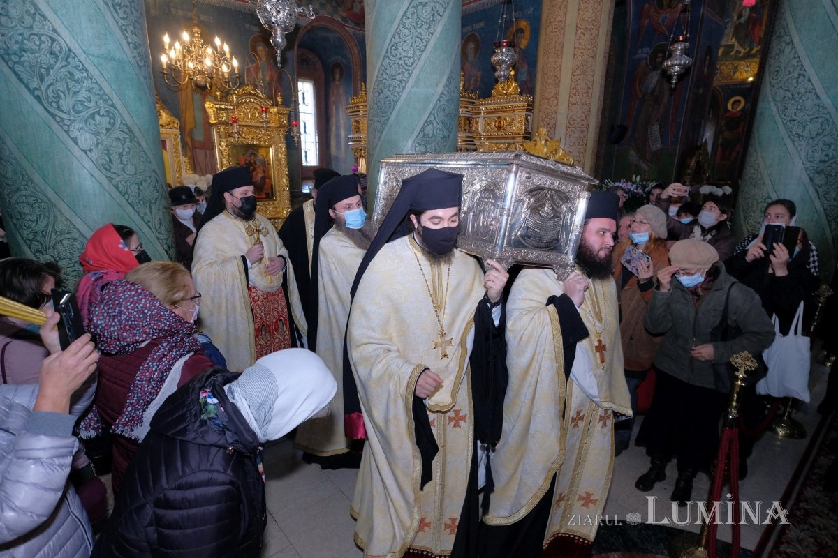 A început sărbătoarea Sfântului Ierarh Nectarie în Capitală 191833