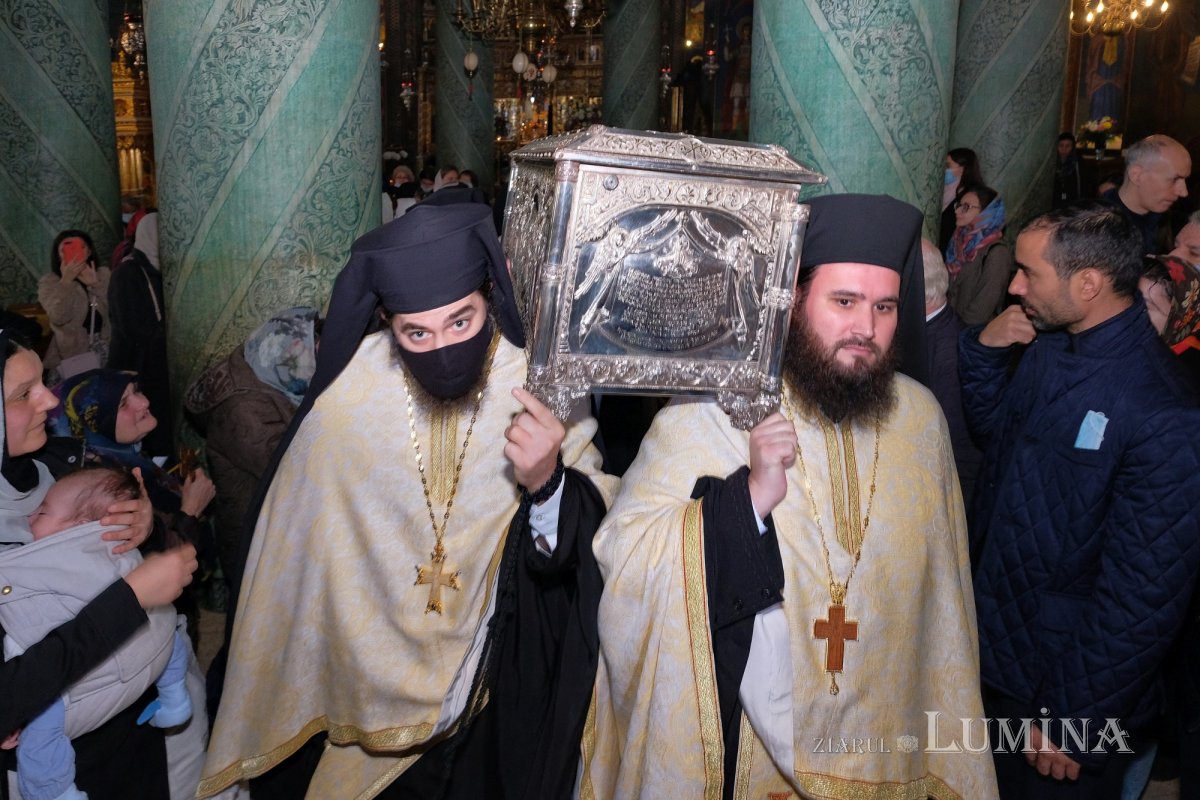 A început sărbătoarea Sfântului Ierarh Nectarie în Capitală 191834